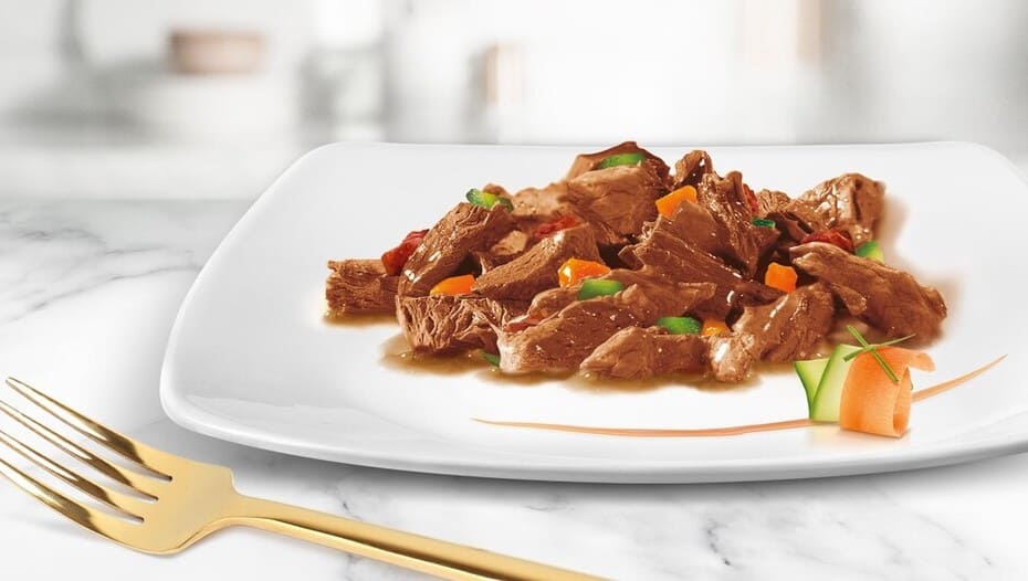 Gourmet A la Carte jídlo podávané na talíři