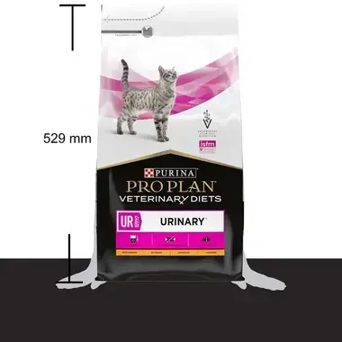 ​PURINA® PRO PLAN® VETERINARY DIETS Feline UR St/Ox Urinary, granule pro kočky s kuřetem - porovnání s postavou člověka